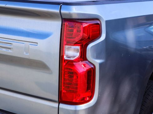 Used 2024 Chevrolet Silverado 1500 LT image 11