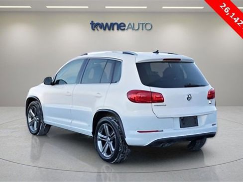 Used 2017 Volkswagen Tiguan Sport image 4