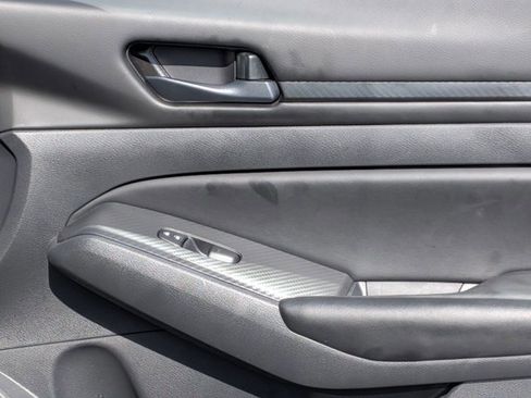 Certified 2025 Nissan Altima 2.5 S FWD image 30