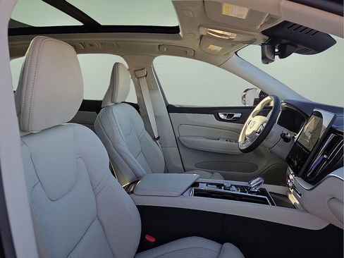 New 2026 Volvo XC60 B5 Ultra w/ Protection Package Premier image 13