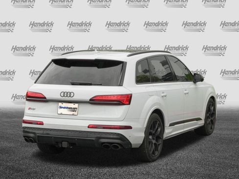 Used 2025 Audi SQ7 Premium Plus AWD/4WD image 8