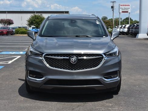 Used 2021 Buick Enclave Avenir w/ Avenir Technology Package FWD image 2