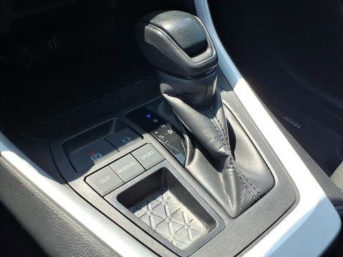 Used 2023 Toyota RAV4 XLE FWD image 31