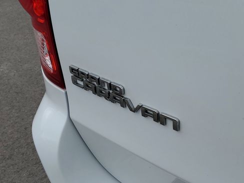 Used 2019 Dodge Grand Caravan SXT image 7