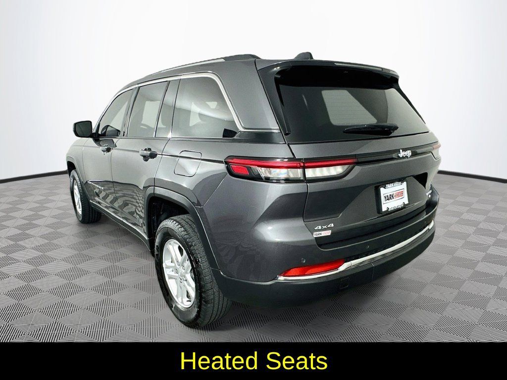 Used 2023 Jeep Grand Cherokee Laredo w/ Luxury Tech Group I AWD/4WD image 7