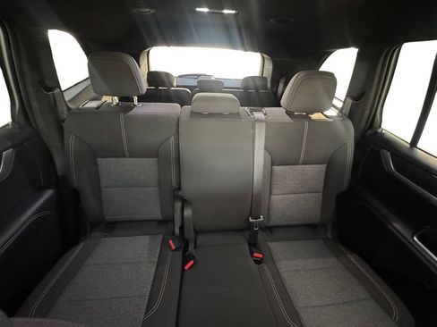 Used 2025 GMC Acadia Elevation w/ Black Edition image 17