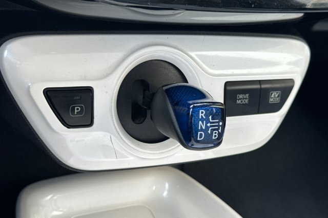 Used 2018 Toyota Prius Three FWD image 23