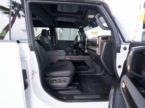 Used 2025 GMC Hummer EV 3X image 14