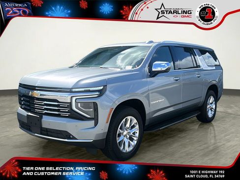 Used 2025 Chevrolet Suburban Premier RWD image 1
