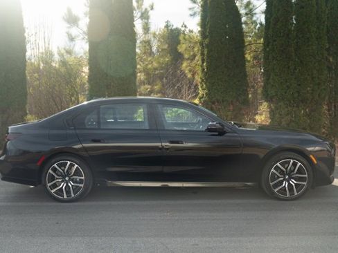 Used 2023 BMW 740i 740i w/ Executive Package image 4