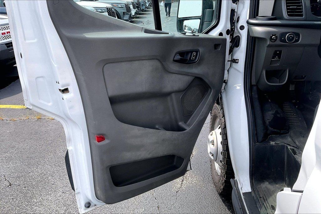Certified 2023 Ford Transit 350 Medium Roof AWD image 22