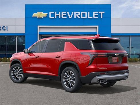 New 2026 Chevrolet Traverse LT image 3
