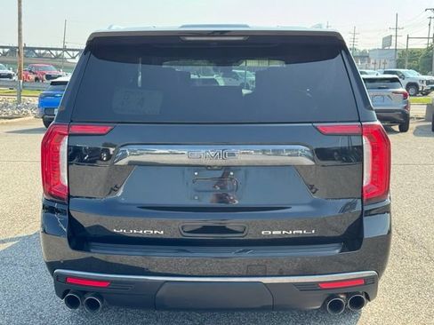 Used 2023 GMC Yukon XL Denali Ultimate AWD/4WD image 5