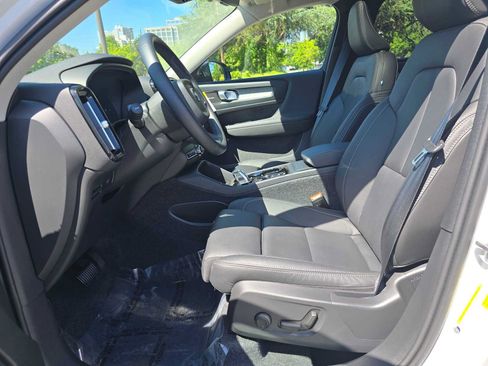 Used 2026 Volvo XC40 B5 Plus w/ Climate Package AWD/4WD image 19