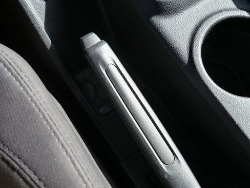 Used 2013 Jeep Wrangler Sport image 38