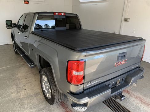 Used 2018 GMC Sierra 2500 Denali w/ Duramax Plus Package image 7