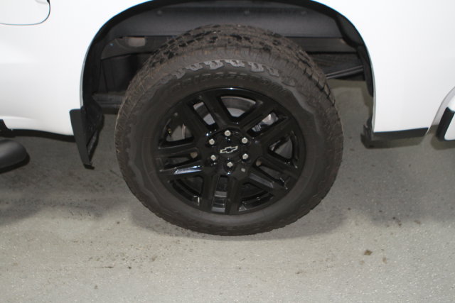 Used 2026 Chevrolet Silverado 1500 RST w/ RST Select Package AWD/4WD image 11