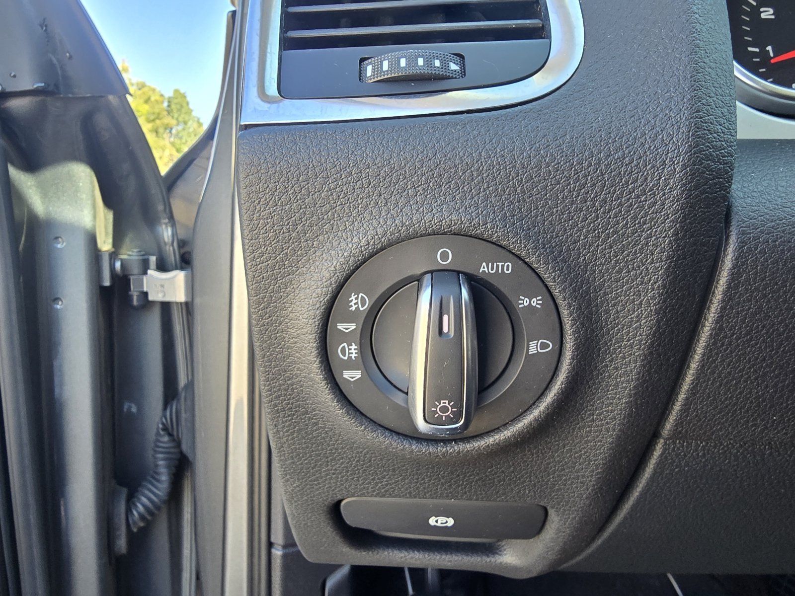 Used 2014 Audi Q7 3.0T Premium AWD/4WD image 19