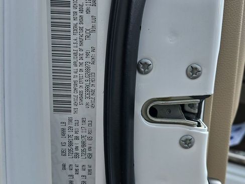 Used 2018 RAM 3500 Laramie Longhorn w/ Max Tow Package image 30