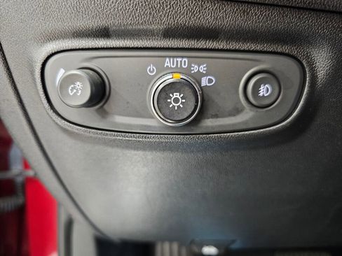 Used 2020 Chevrolet Equinox Premier image 25