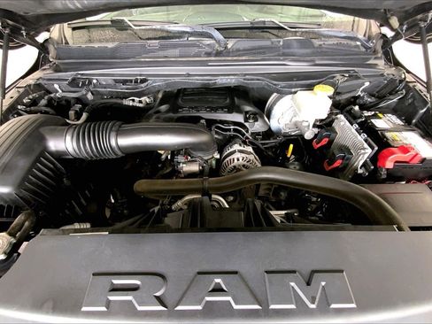 Used 2019 RAM 1500 Limited w/ Off Road Group image 9