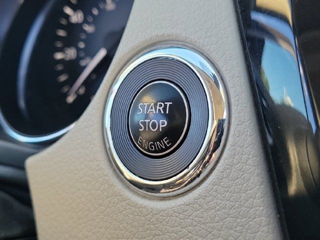 Used 2020 Nissan Rogue Sport SV AWD/4WD image 29