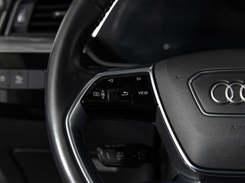 Used 2021 Audi e-tron Premium w/ Convenience Plus Package image 29