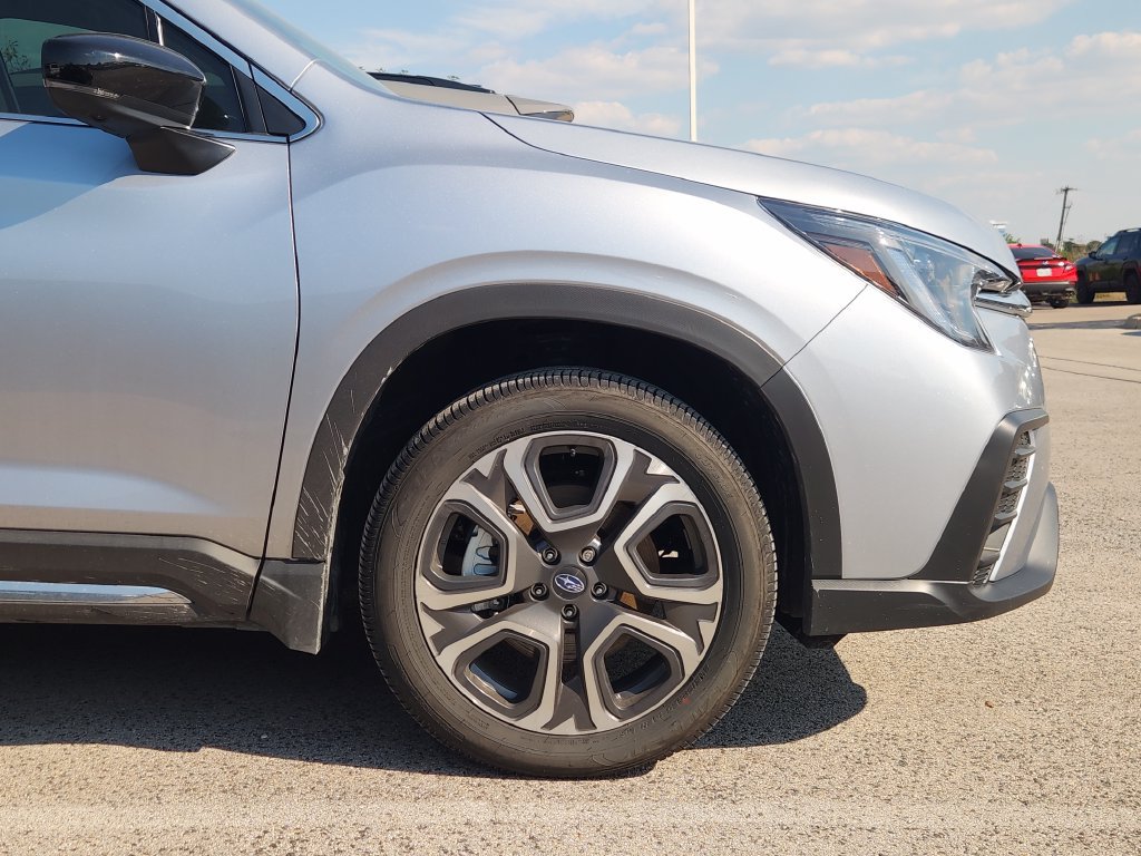 Certified 2026 Subaru Ascent Touring AWD/4WD image 4