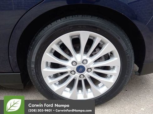 Used 2017 Ford C-MAX SE image 30