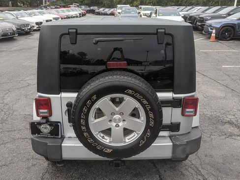 Used 2010 Jeep Wrangler Unlimited Sahara w/ Trailer Tow Group AWD/4WD image 8