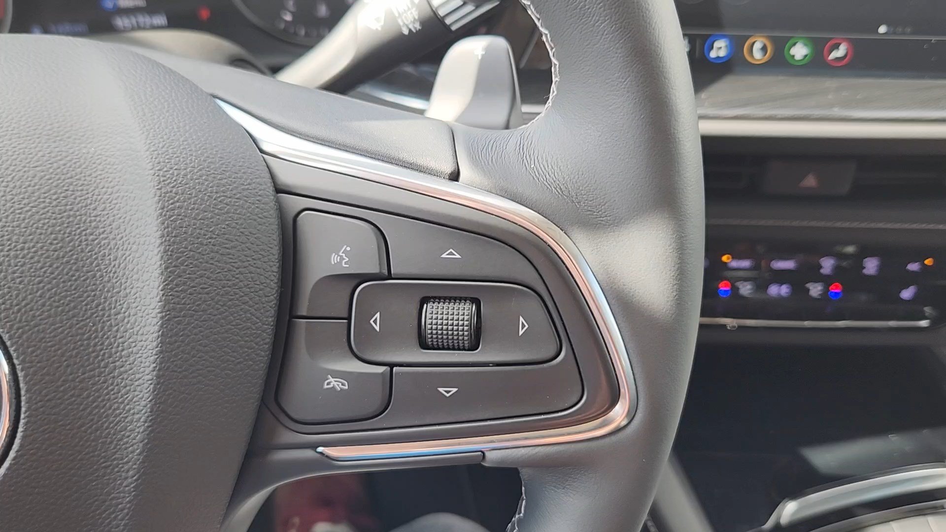 Used 2022 Buick Envision Essence w/ Safety Package AWD/4WD image 13