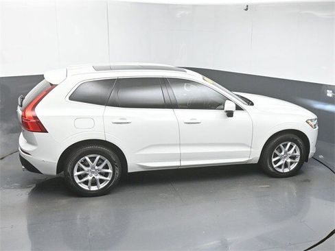 Used 2018 Volvo XC60 T5 Momentum w/ Vision Package image 48
