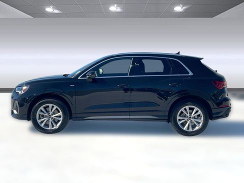 Certified 2025 Audi Q3 2.0T Premium w/ Convenience Package image 2