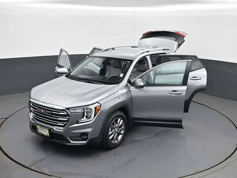 Used 2023 GMC Terrain SLT FWD image 30