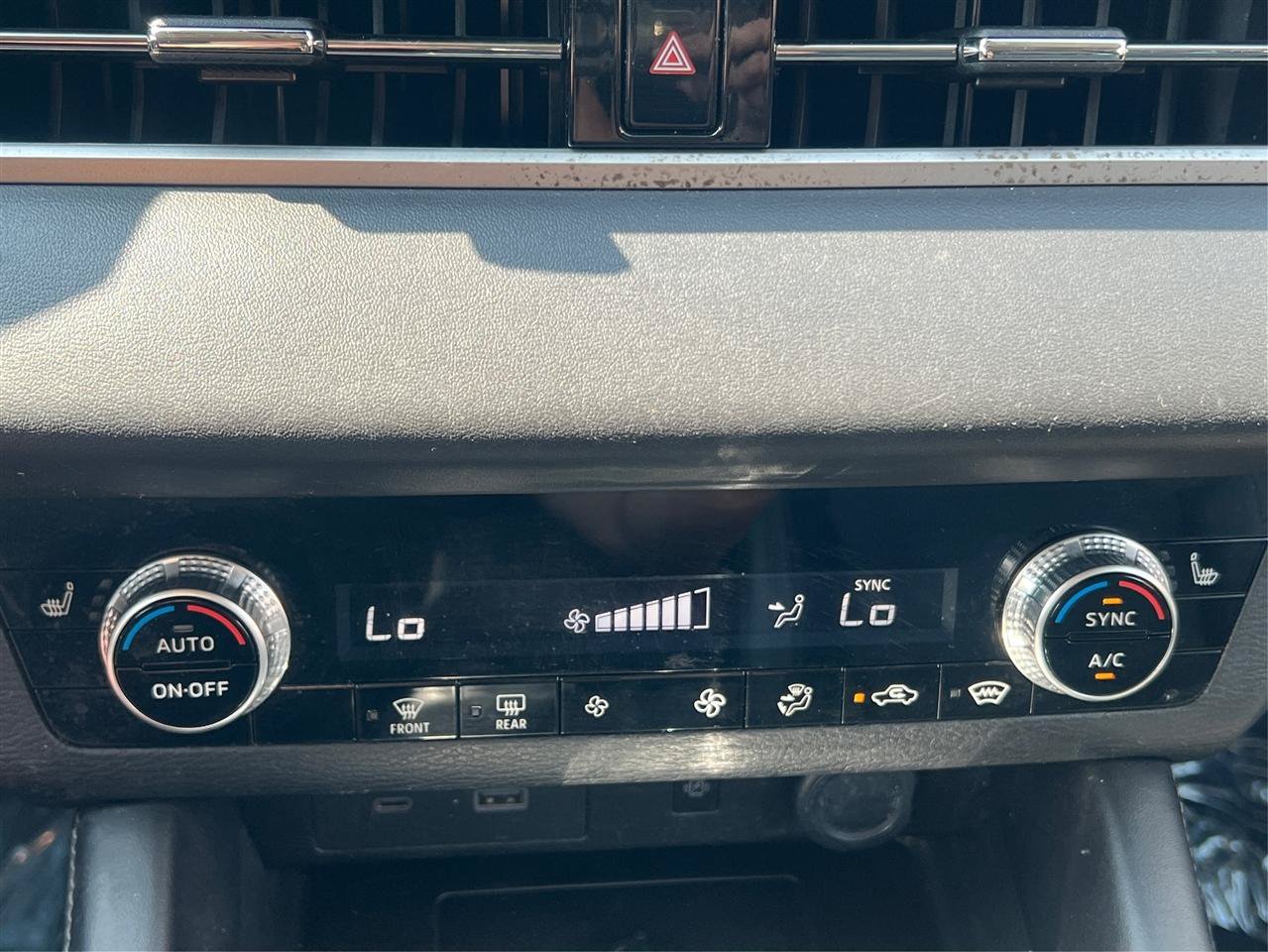 Used 2022 Mitsubishi Outlander SE AWD/4WD image 36