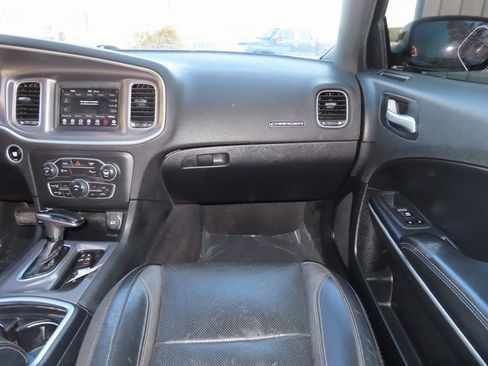 Used 2021 Dodge Charger SXT w/ Leather Interior Group image 31