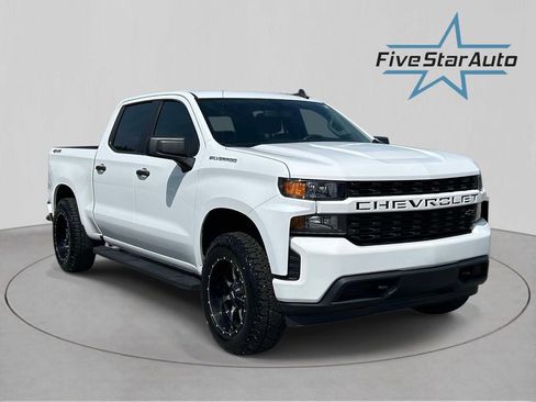 Used 2019 Chevrolet Silverado 1500 Custom w/ Custom Value Package AWD/4WD image 1