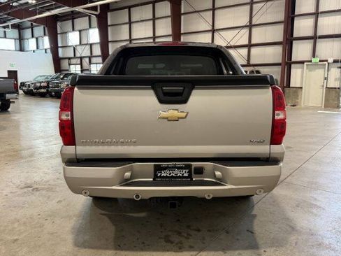 Used 2008 Chevrolet Avalanche LTZ AWD/4WD image 9