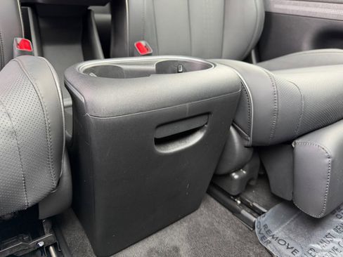 Used 2023 Hyundai Ioniq 5 Limited image 33