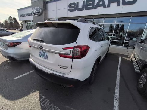 Used 2023 Subaru Ascent Touring image 7
