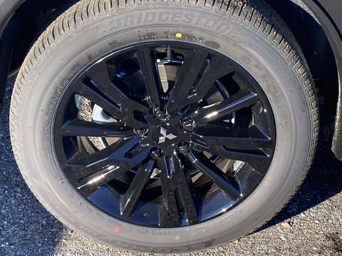 New 2026 Mitsubishi Eclipse Cross AWD image 3