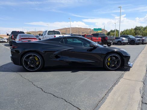 Used 2021 Chevrolet Corvette Stingray Preferred Conv w/ Z51 Performance Package RWD image 2
