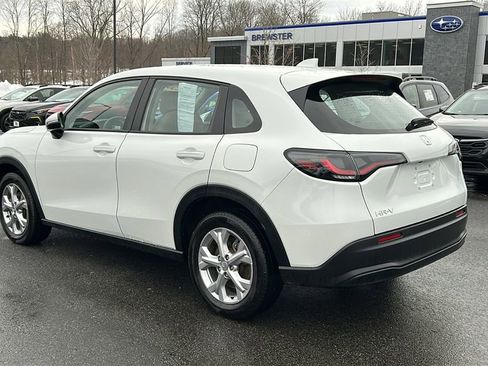 Used 2023 Honda HR-V LX image 9