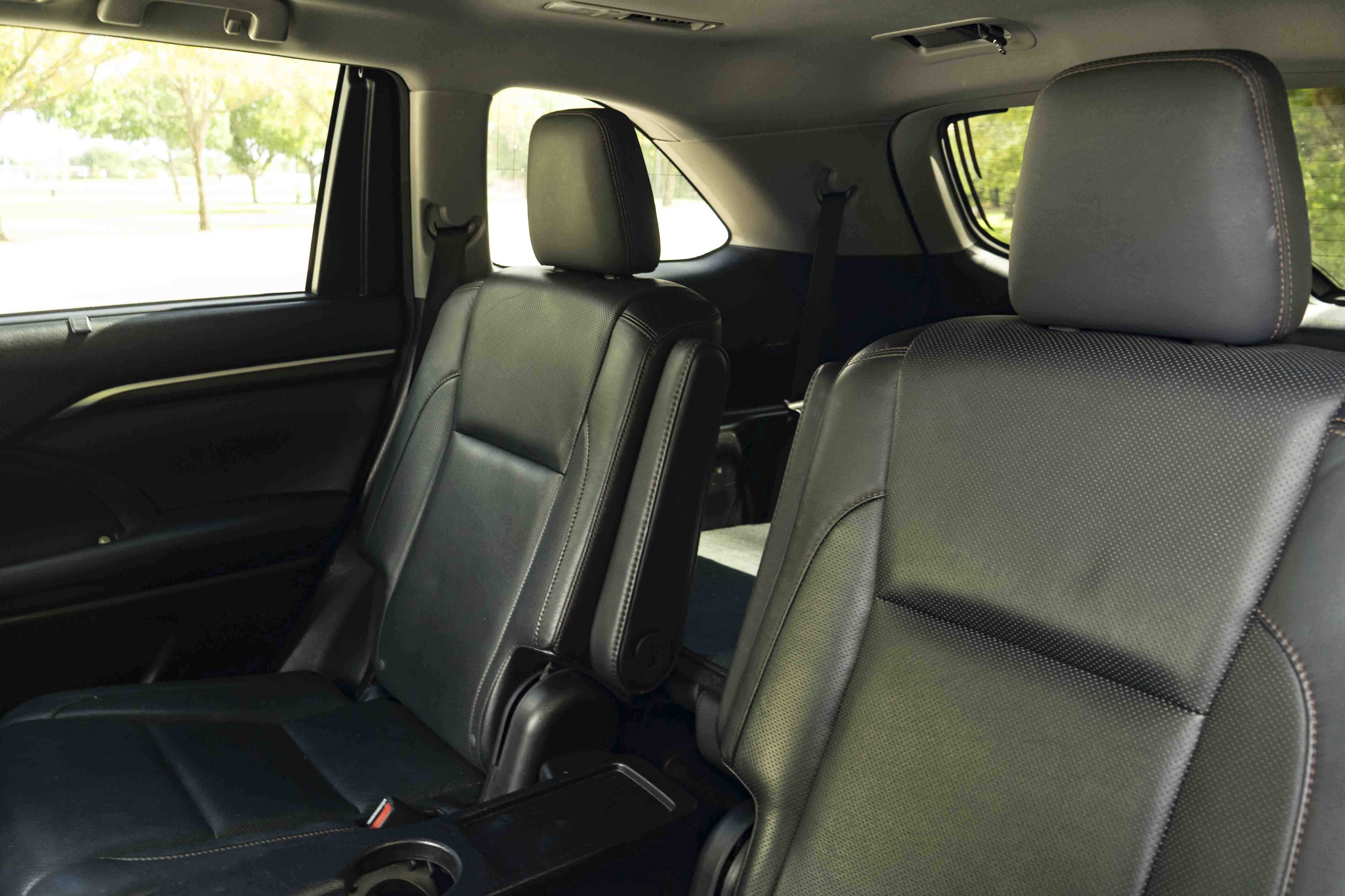 Used 2016 Toyota Highlander Limited FWD image 18