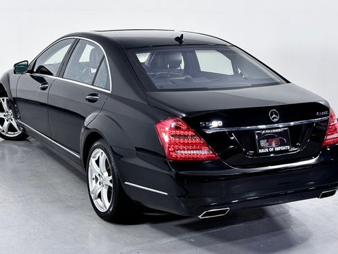 Used 2011 Mercedes-Benz S 550 4MATIC image 12