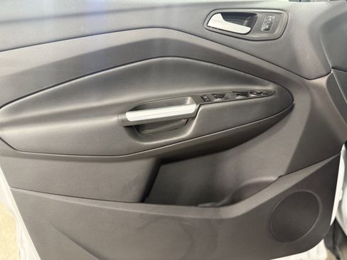 Used 2018 Ford Escape SE w/ SE Sync 3 Package image 12