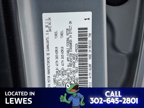 Used 2024 Toyota Tacoma TRD Sport image 25