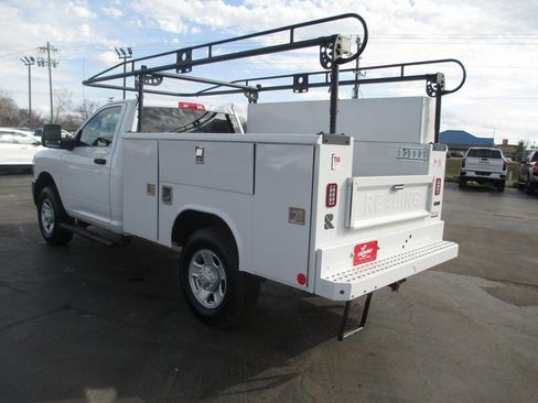 Used 2024 RAM 3500 Tradesman w/ Safety Group image 9