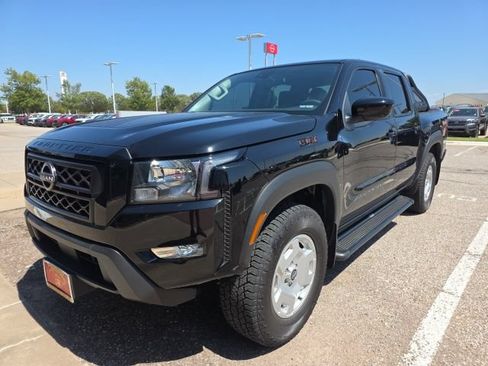 Certified 2024 Nissan Frontier SV w/ Hardbody Edition AWD/4WD image 3