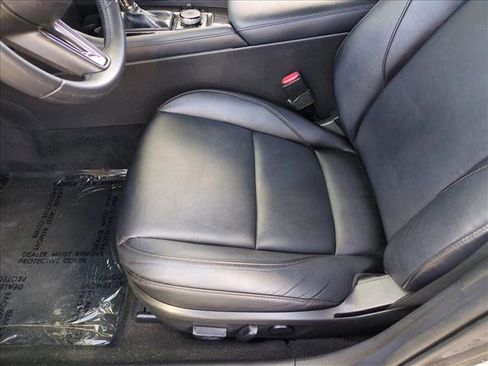 Used 2019 MAZDA MAZDA3 Hatchback w/ Preferred Package image 16